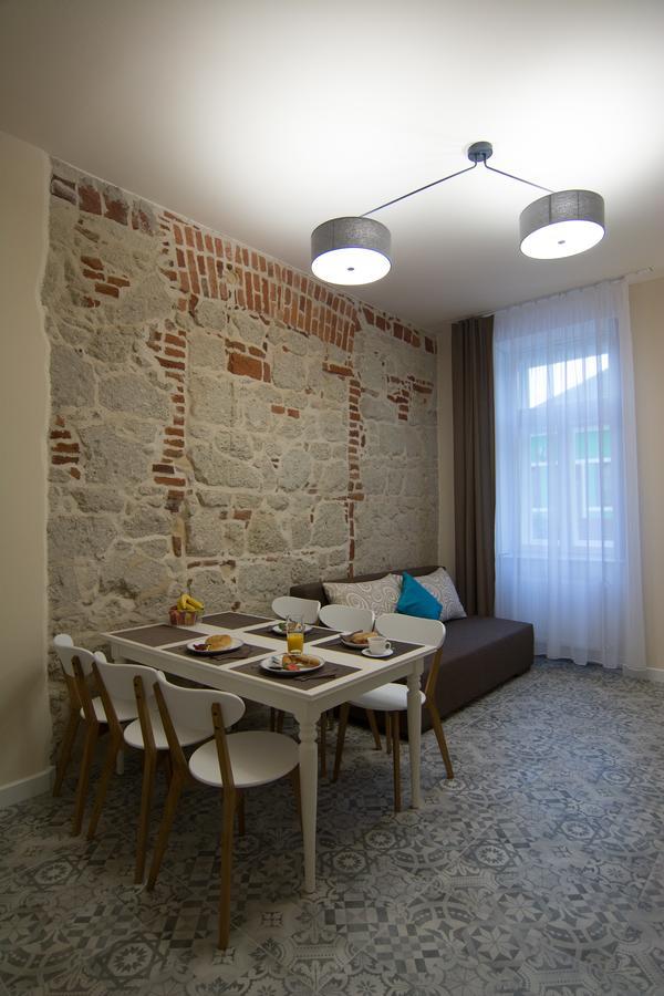 Zora Apartman Eger Buitenkant foto